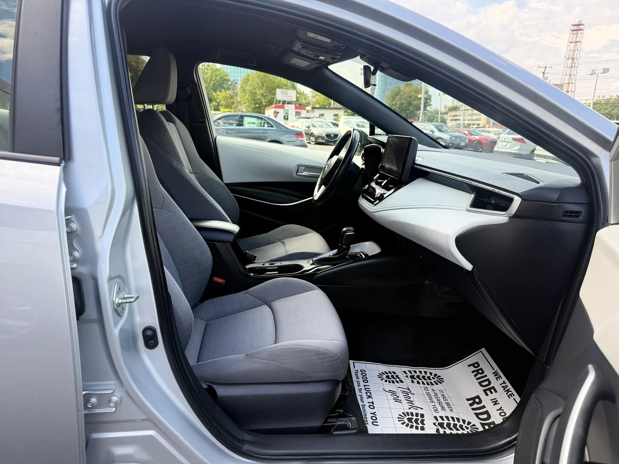 Used 2023 Toyota Corolla SE FWD image 32