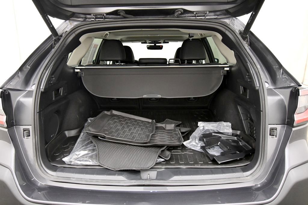 Used 2025 Subaru Outback Limited image 7