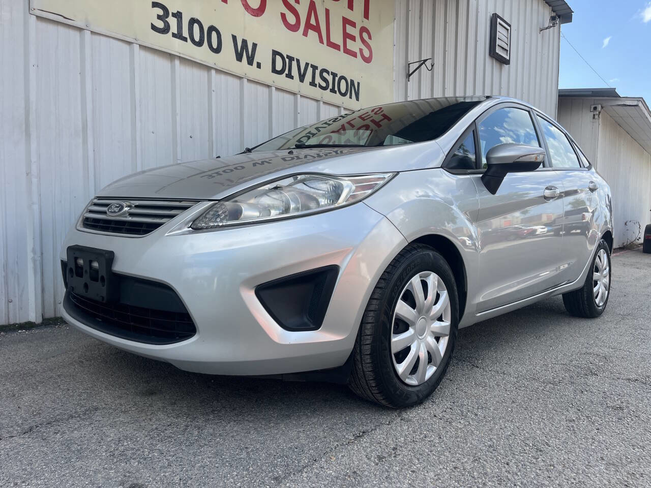 Used 2013 Ford Fiesta SE image 6