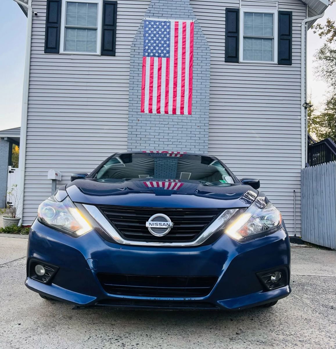 Used 2016 Nissan Altima 2.5 SR w/ LED Appearance Package image 3