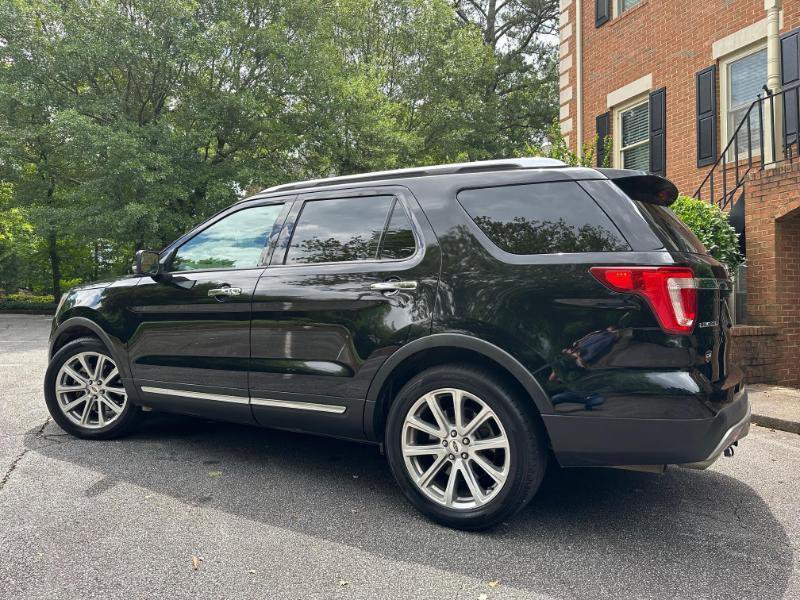 Used 2017 Ford Explorer Limited FWD image 9
