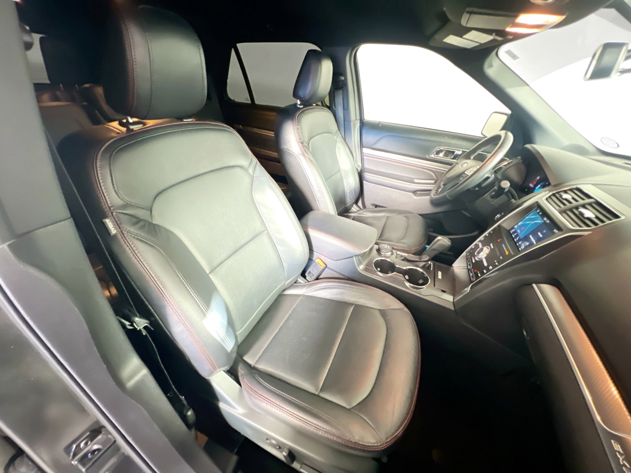 Used 2019 Ford Explorer Sport image 31