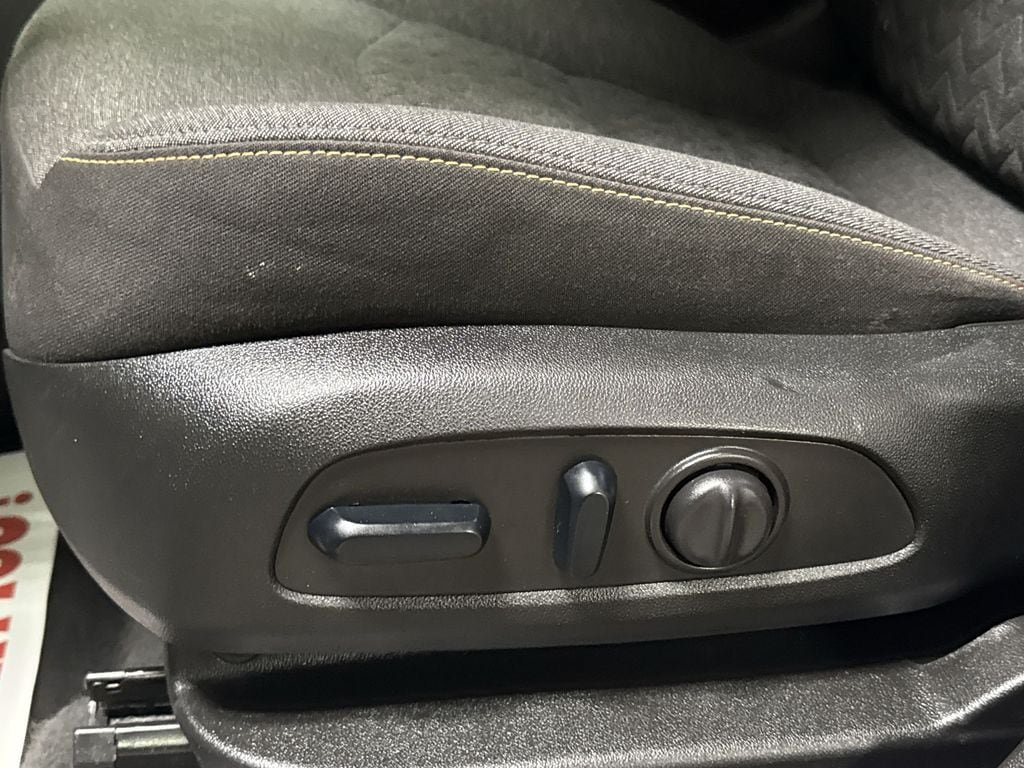 Used 2024 Chevrolet Equinox LT AWD/4WD image 10