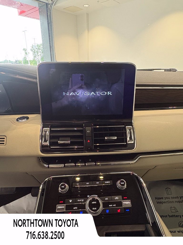 Used 2019 Lincoln Navigator Reserve w/ Cargo Package AWD/4WD image 26