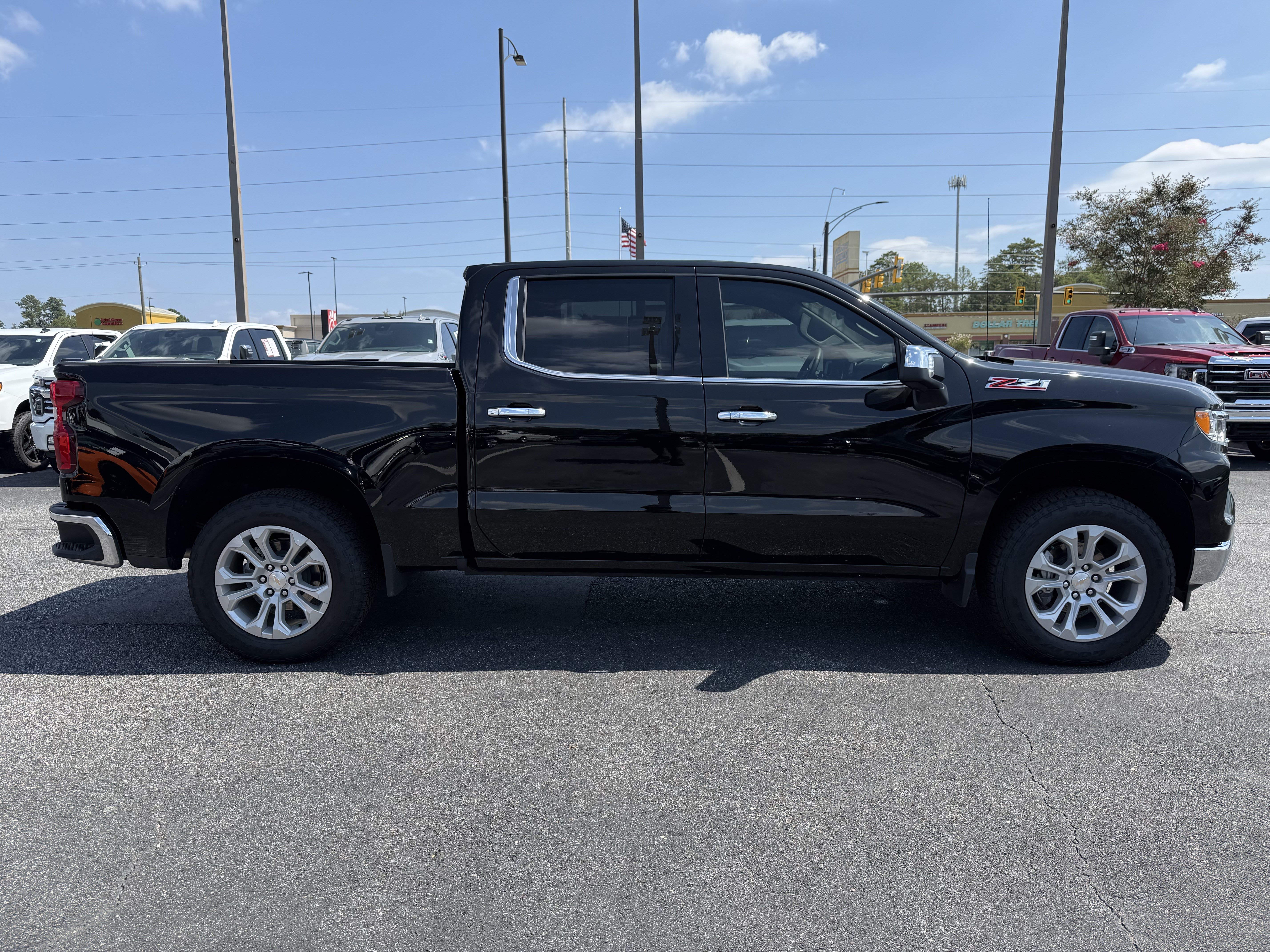 Used 2026 Chevrolet Silverado 1500 LTZ AWD/4WD image 11