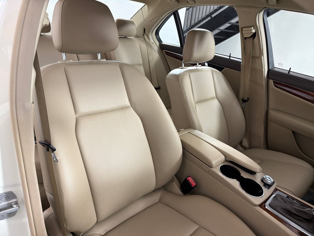 Used 2010 Mercedes-Benz C 300 4MATIC Sedan image 24
