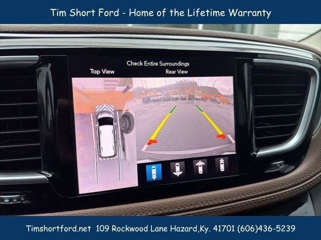 Used 2018 Chrysler Pacifica Limited w/ Tire & Wheel Group image 14