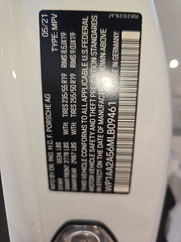 Used 2021 Porsche Macan image 9