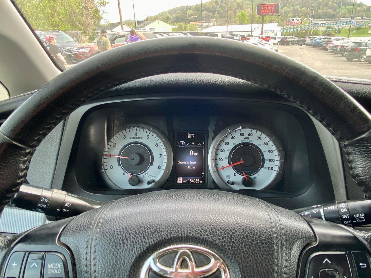 Used 2019 Toyota Sienna SE FWD image 23