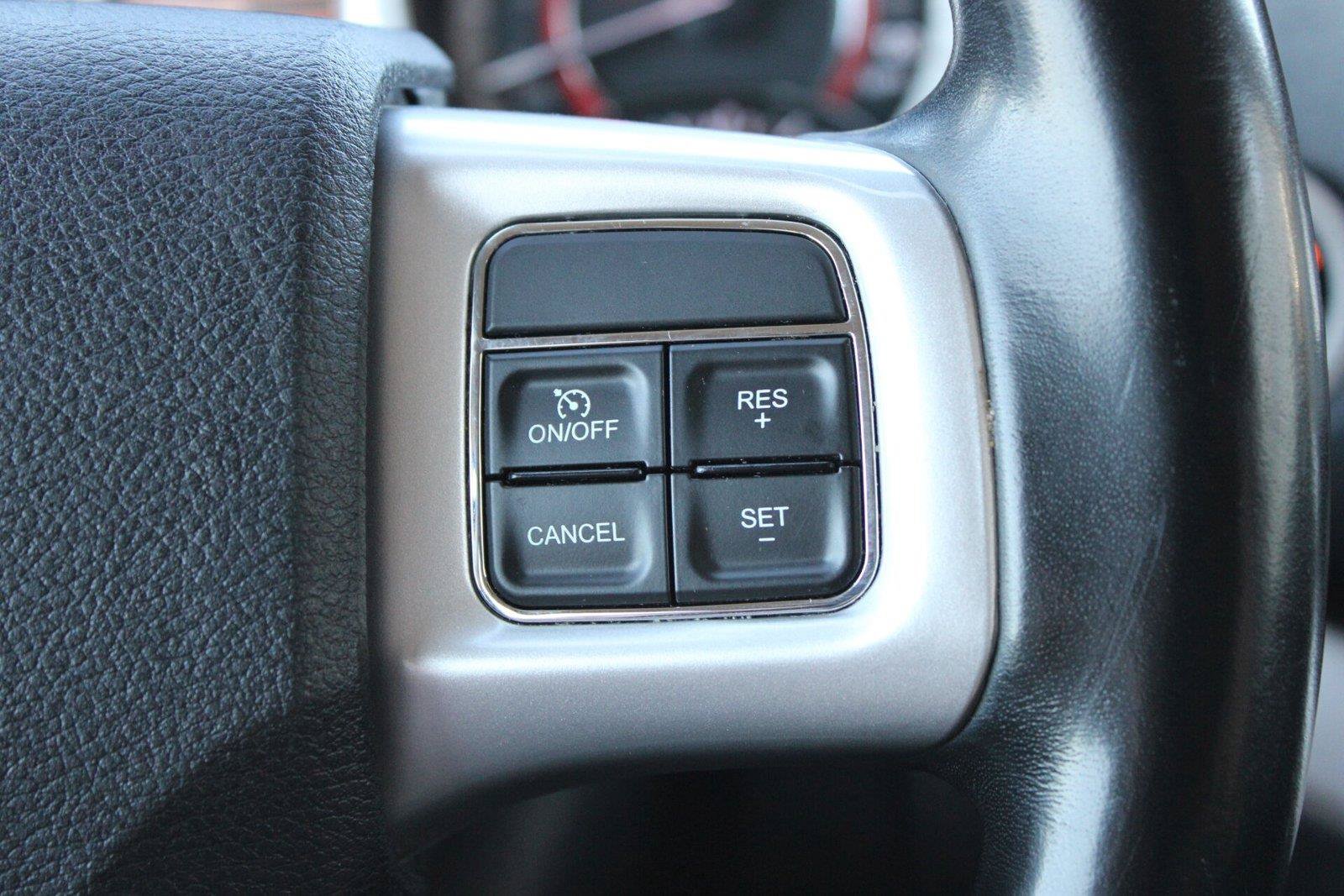 Used 2020 Dodge Journey SE w/ SE Popular Equipment Group FWD image 28