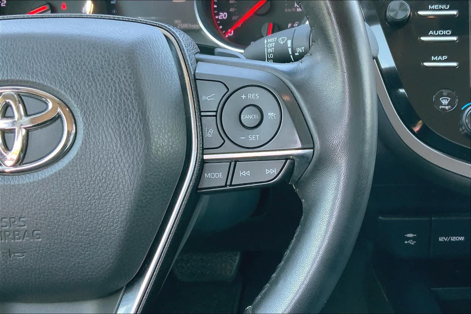 Used 2019 Toyota Camry XSE FWD image 25