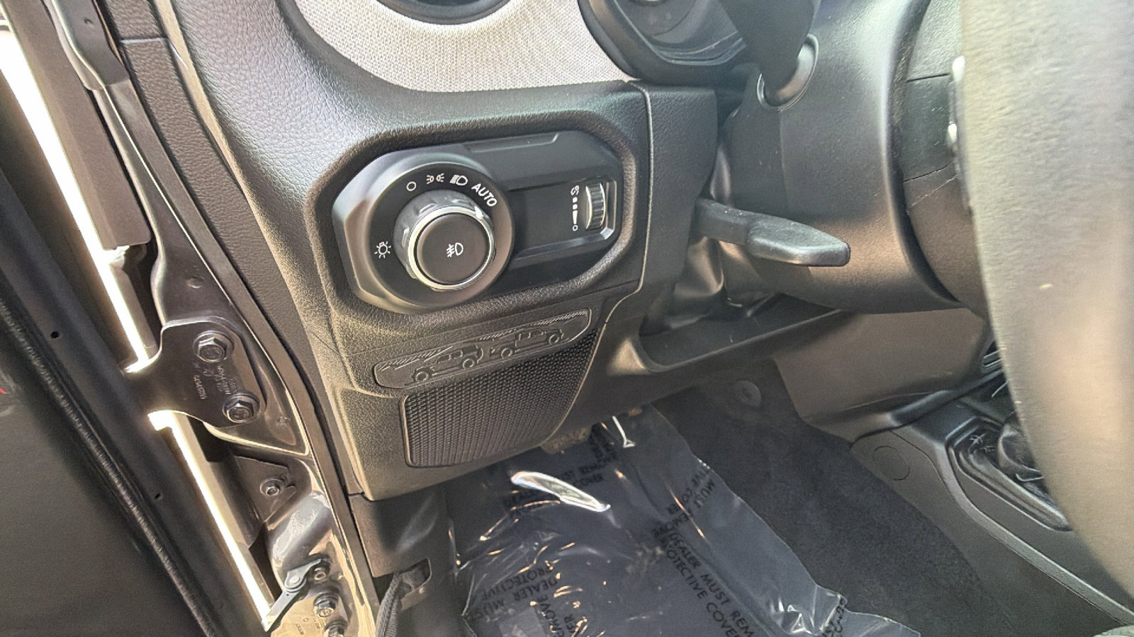 Used 2024 Jeep Wrangler Sport S image 25