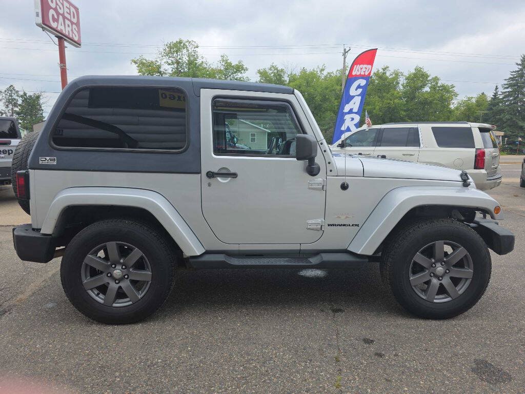 Used 2012 Jeep Wrangler Sahara AWD/4WD image 6