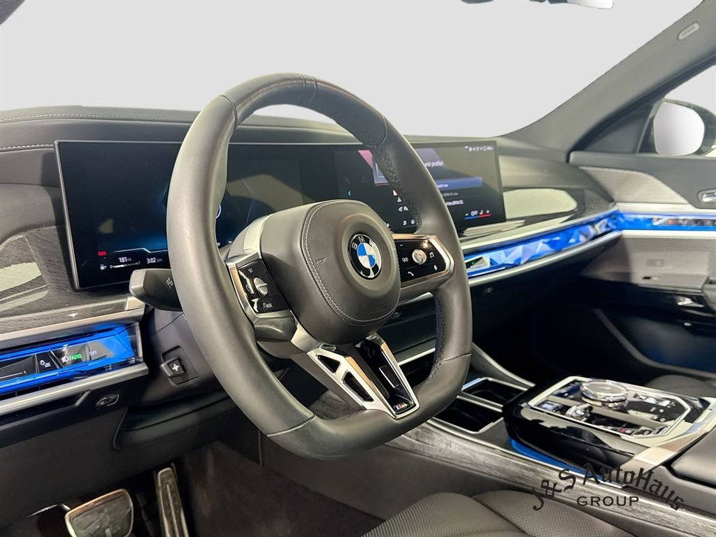 Used 2023 BMW 740i RWD image 9