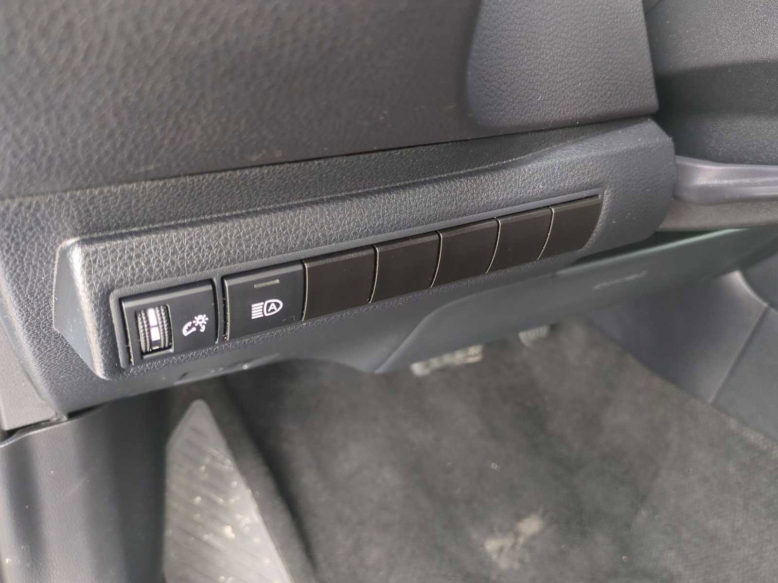 Used 2024 Toyota Corolla LE image 34