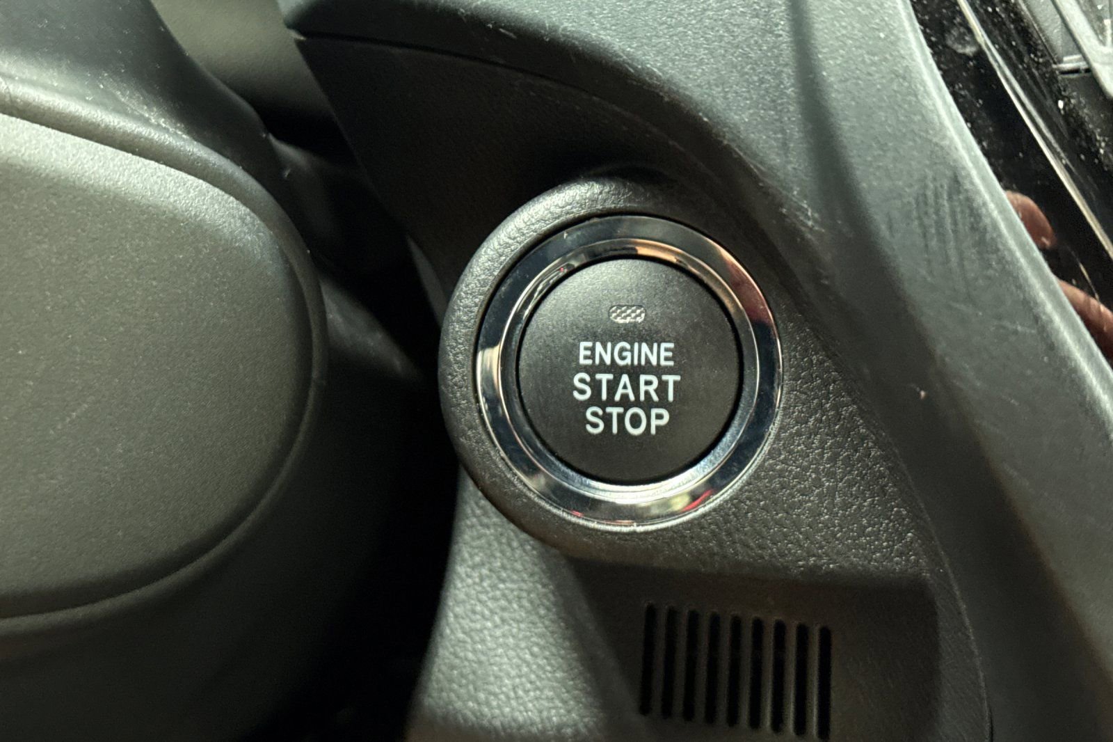 Used 2025 Subaru Forester Sport image 29