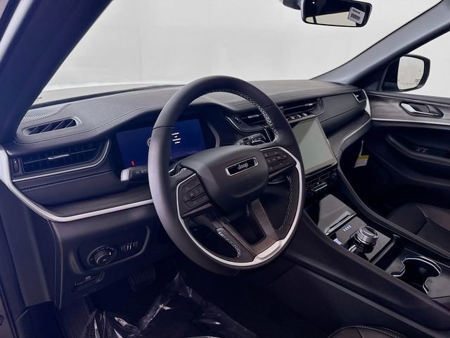 New 2025 Jeep Grand Cherokee Limited image 9
