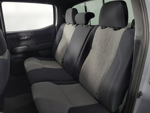 Used 2020 Toyota Tacoma TRD Off-Road w/ Technology Package AWD/4WD image 17