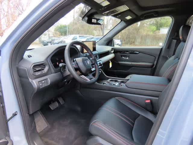 New 2026 Honda Pilot TrailSport image 2