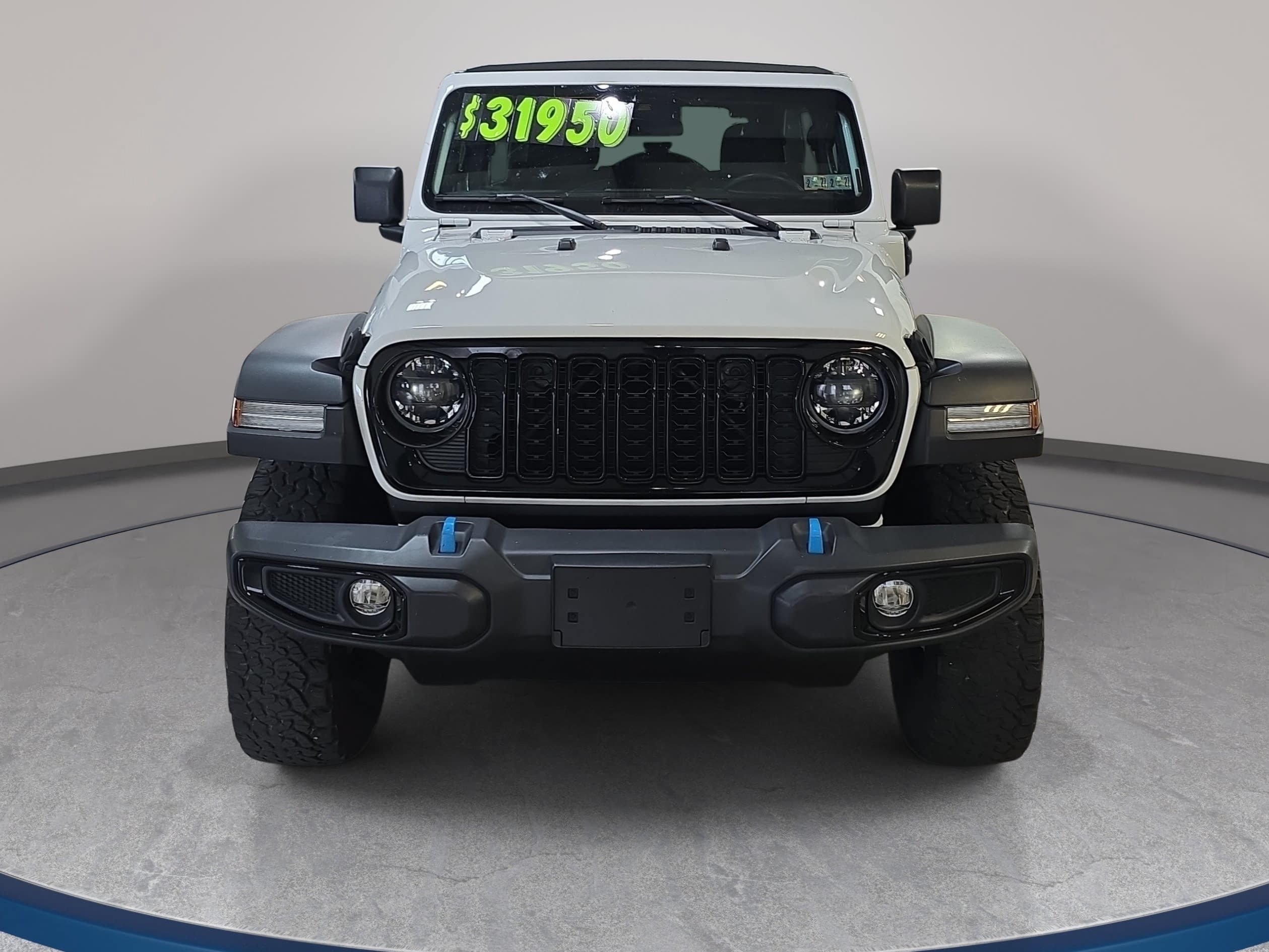 Used 2024 Jeep Wrangler Unlimited AWD/4WD image 3