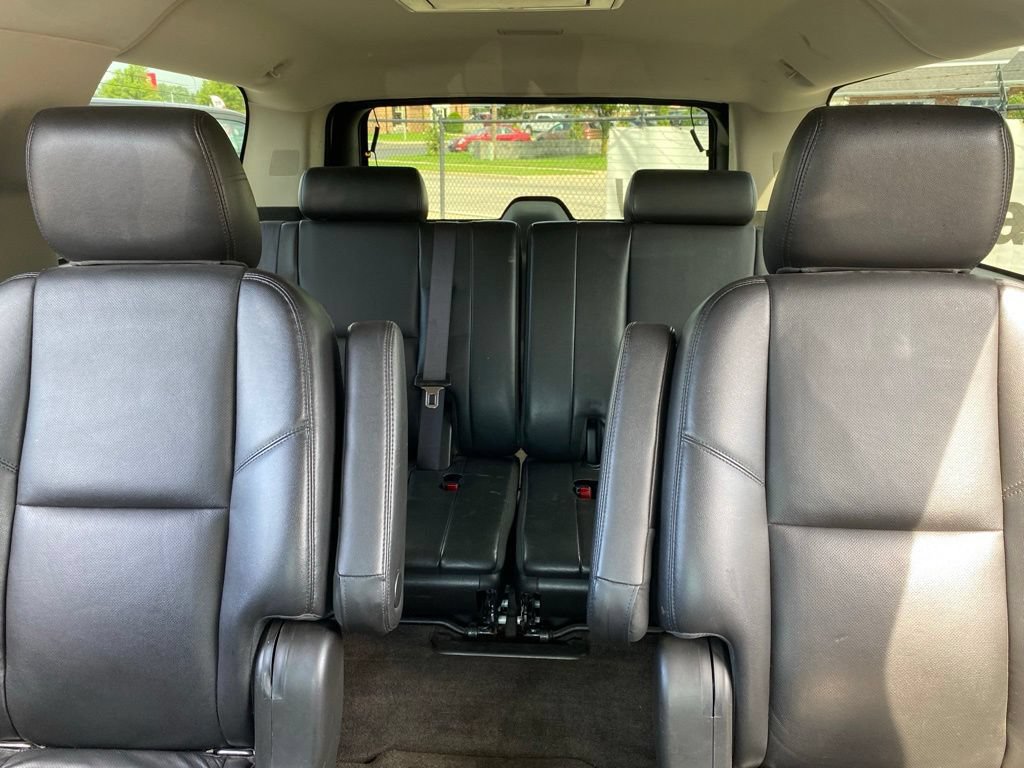 Used 2012 Chevrolet Suburban LTZ AWD/4WD image 30