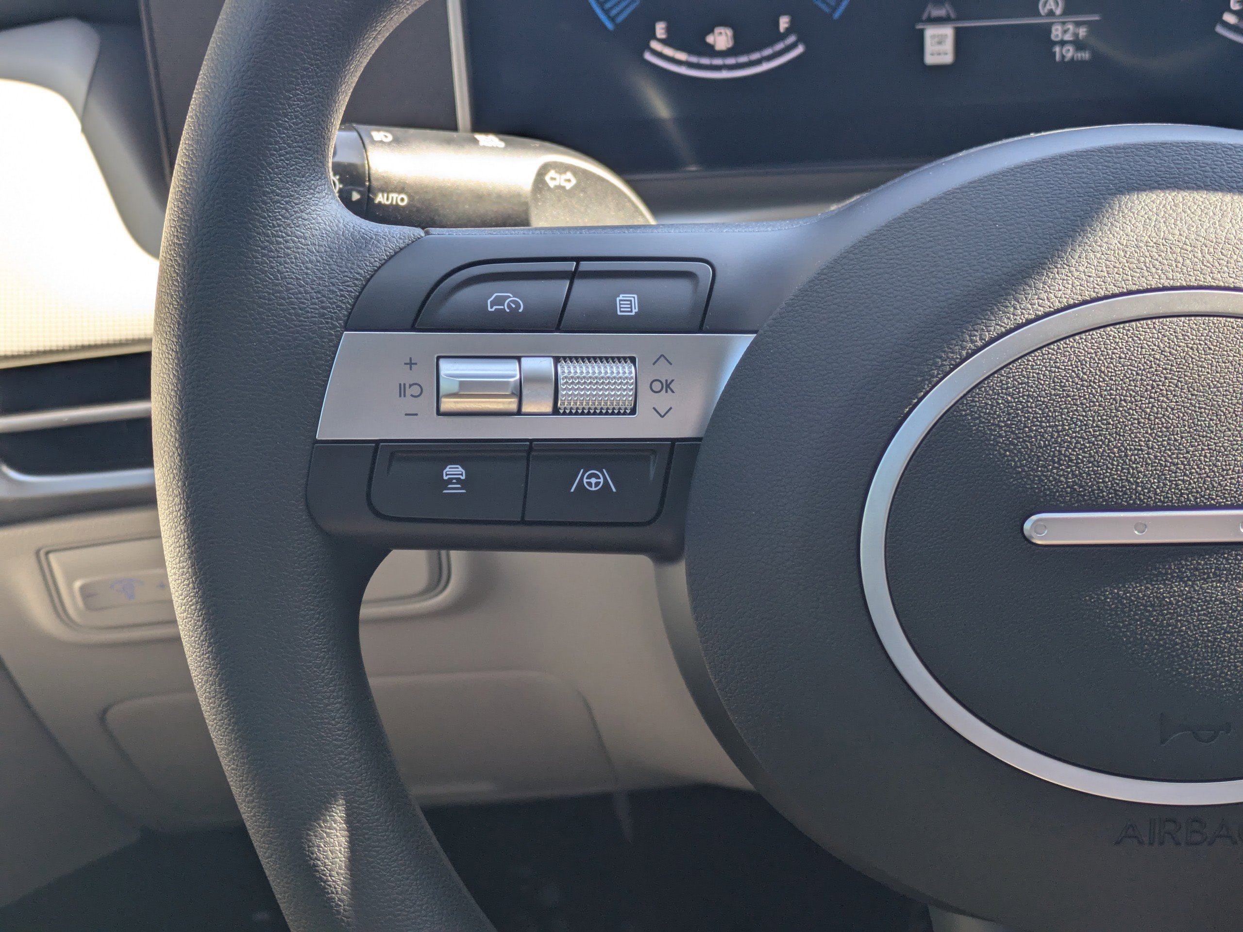 New 2026 Hyundai Tucson SEL image 17