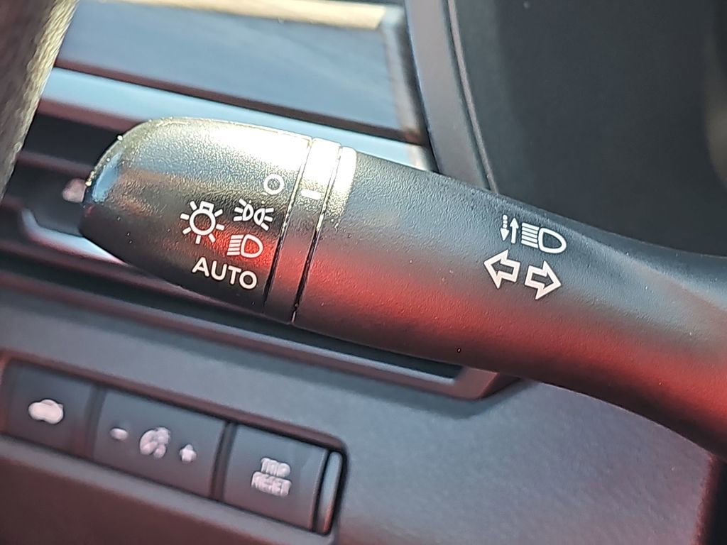 Used 2024 Nissan Altima 2.5 SV image 29