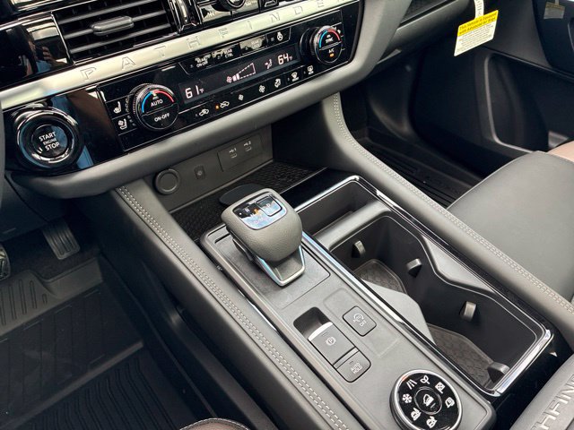New 2026 Nissan Pathfinder Platinum AWD/4WD image 12