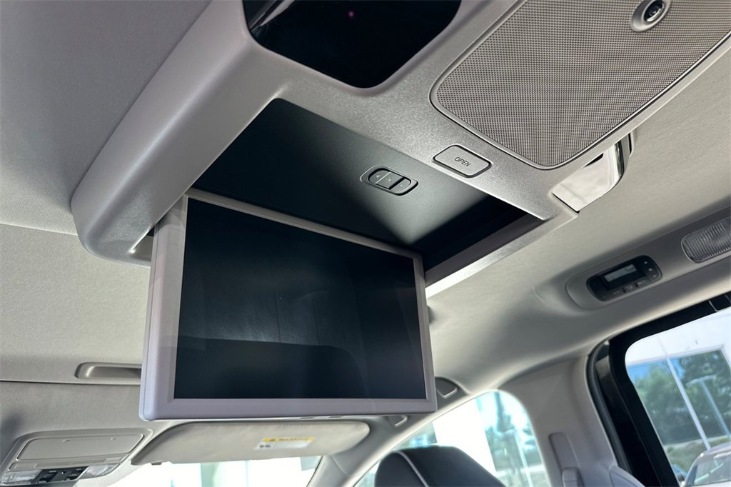 New 2026 Honda Odyssey Touring image 17