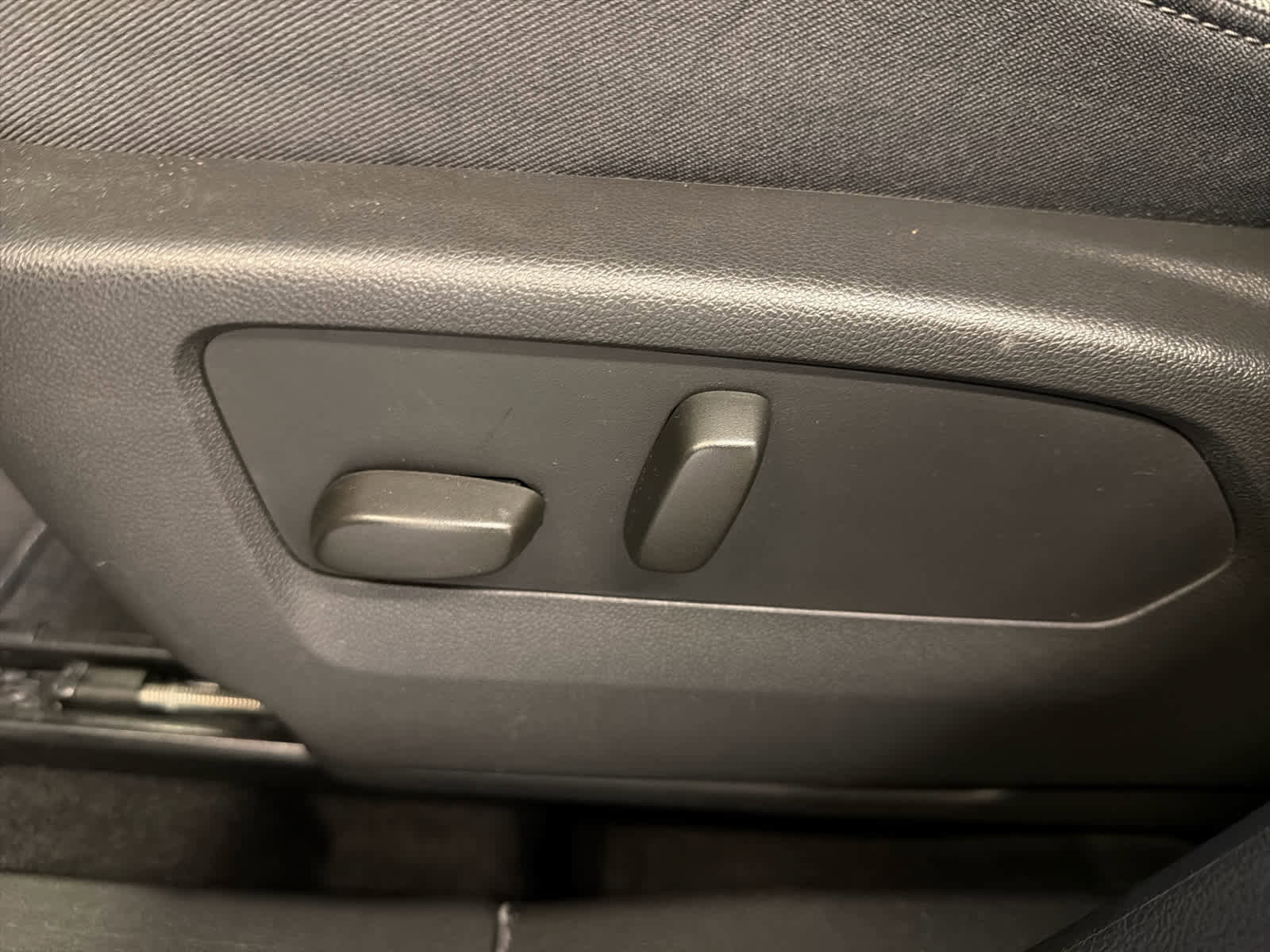 Used 2023 Buick Envision Essence image 17