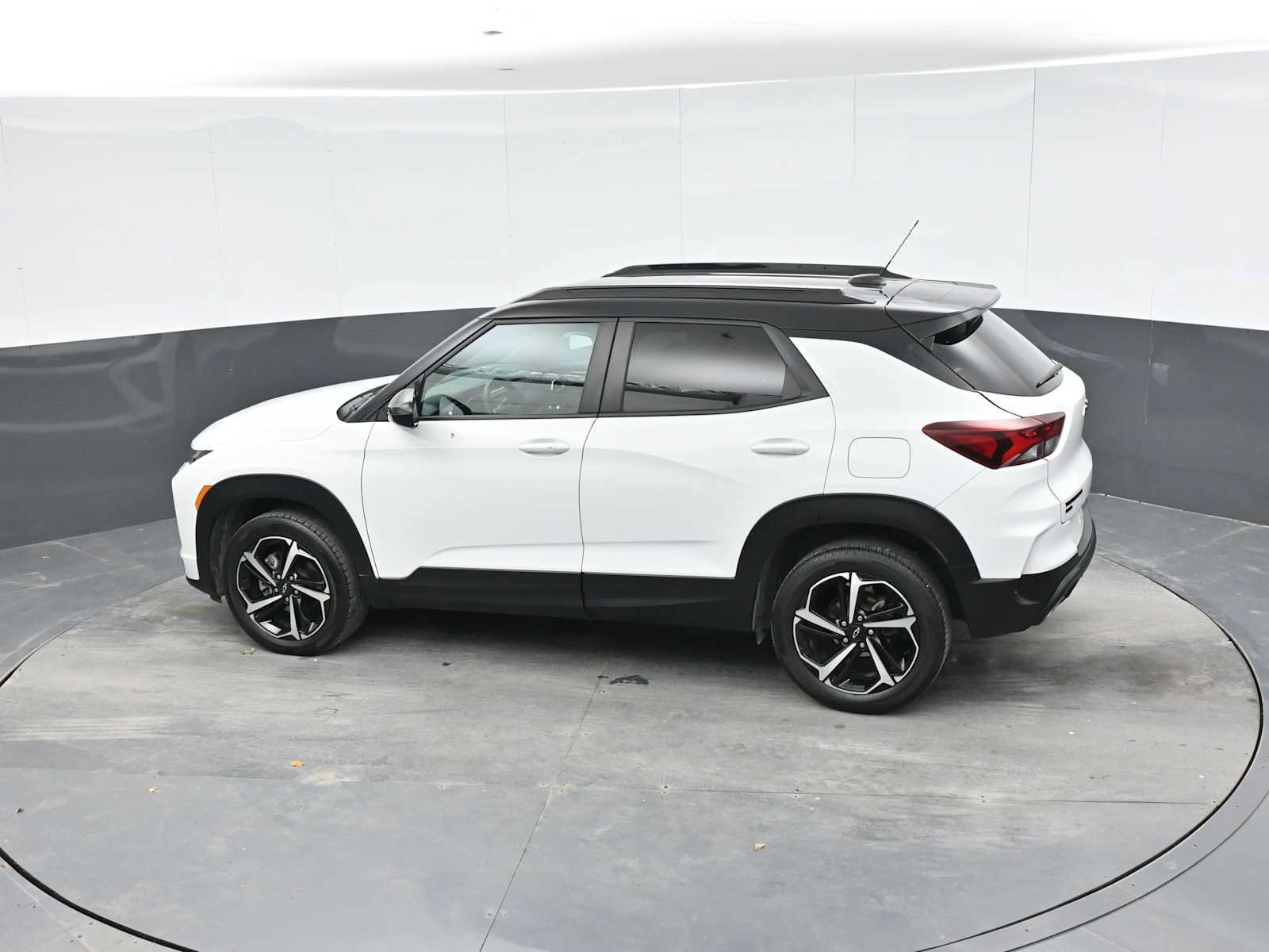 Used 2023 Chevrolet TrailBlazer RS AWD/4WD image 13