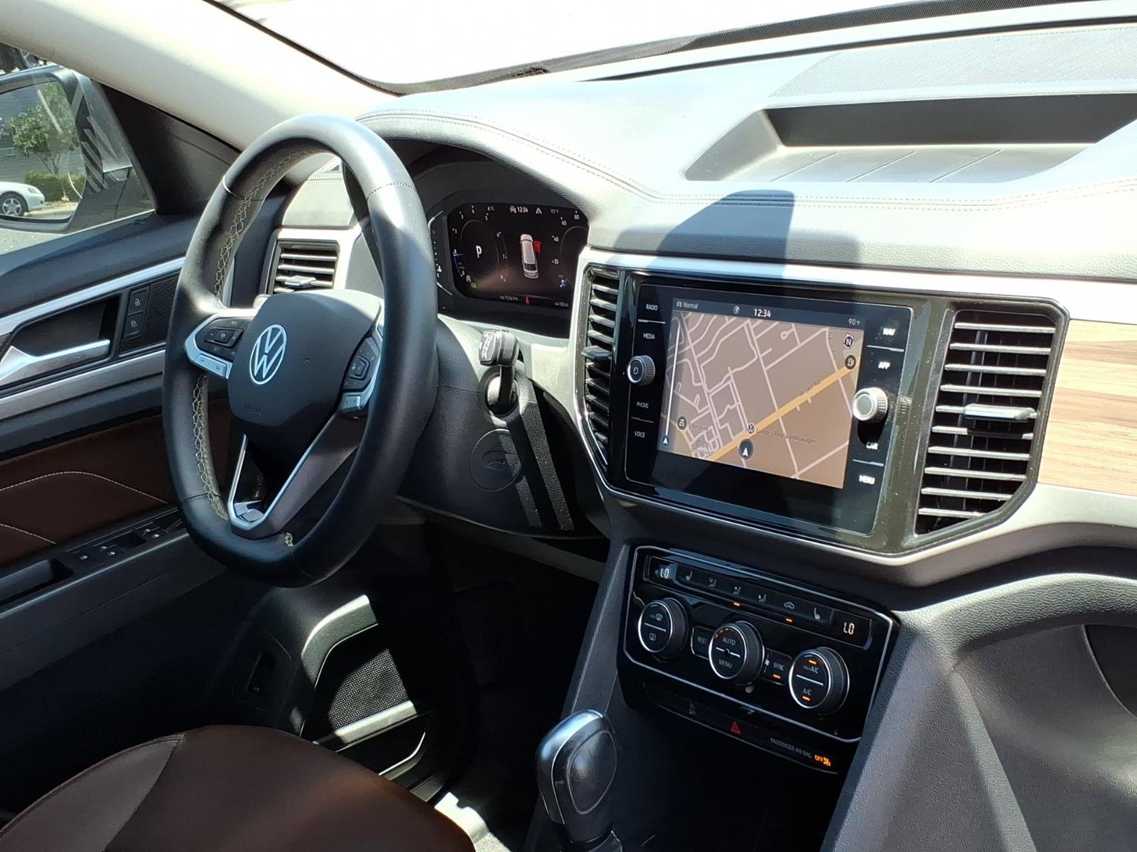 Certified 2022 Volkswagen Atlas SEL AWD/4WD image 13