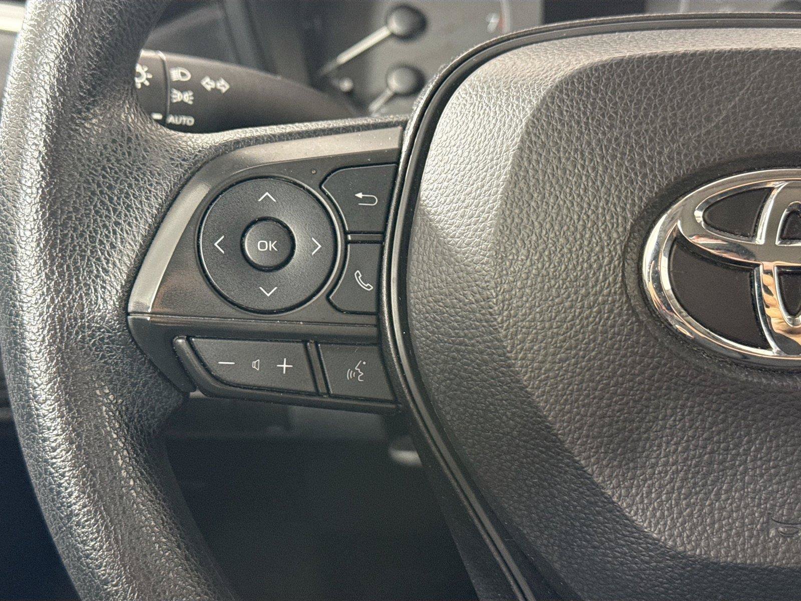 Used 2024 Toyota Corolla LE FWD image 17