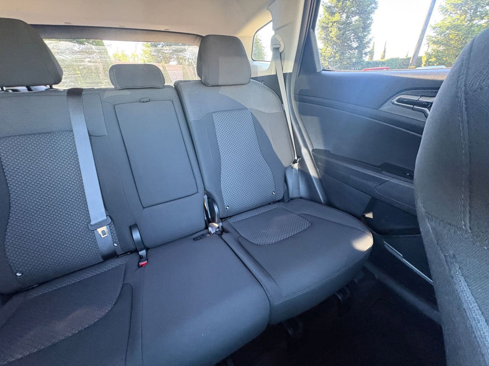 Used 2025 Kia Sportage LX image 36