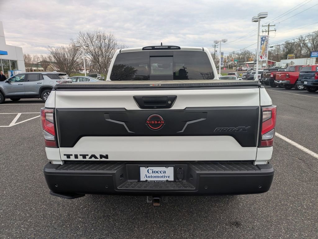Used 2023 Nissan Titan PRO-4X w/ Pro-4x Convenience Package image 6