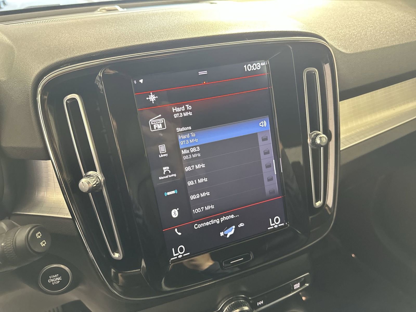 Used 2021 Volvo XC40 T4 Momentum w/ Protection Package Premier image 20