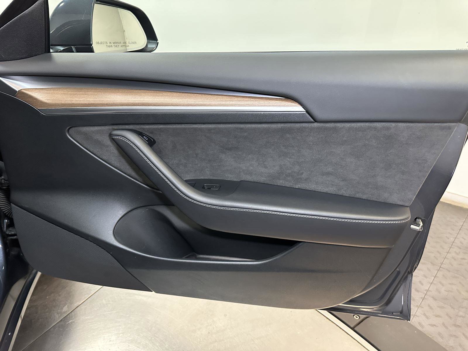 Used 2023 Tesla Model 3 Performance image 36