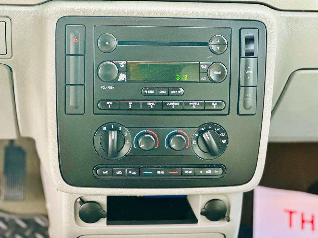 Used 2006 Ford Freestar SE FWD image 10