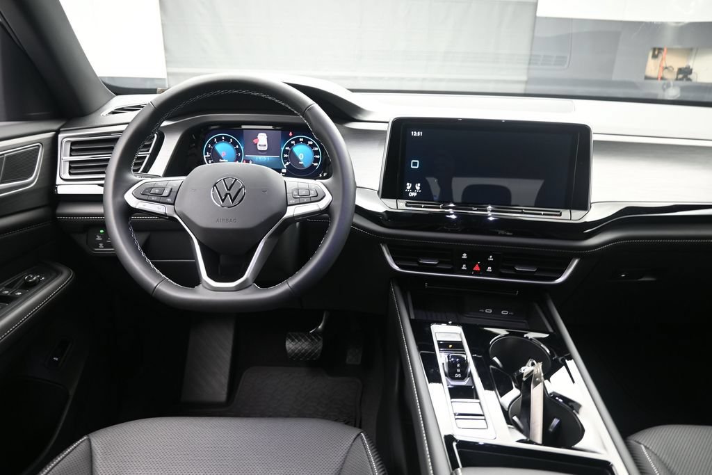 New 2026 Volkswagen Atlas Cross Sport SE FWD image 9