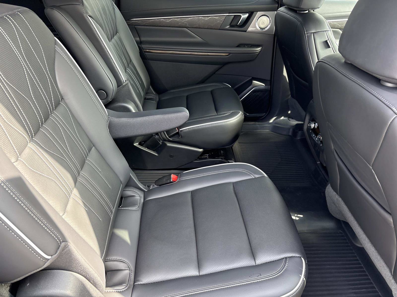 Certified 2025 Buick Enclave Avenir w/ Super Cruise Package image 35