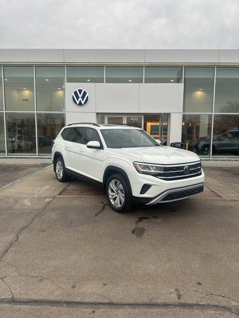 Used 2023 Volkswagen Atlas SE w/ Panoramic Sunroof Package image 1