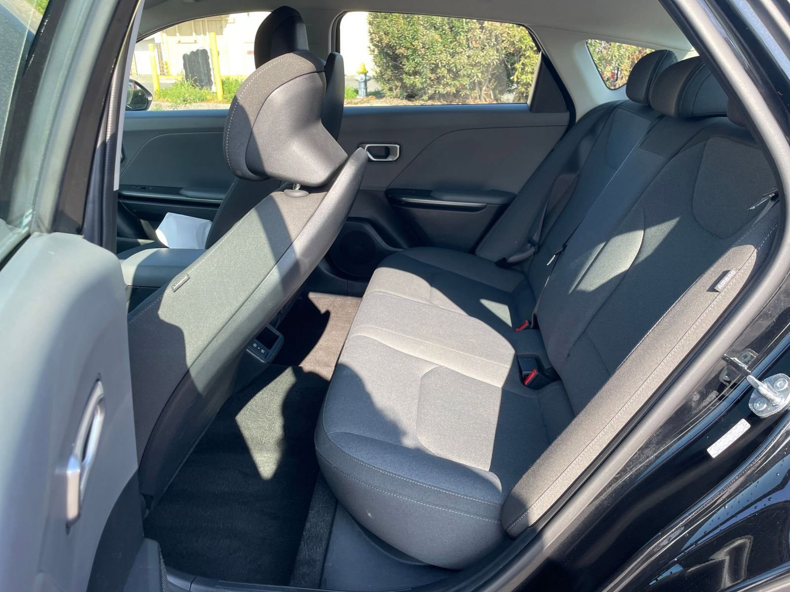 Used 2025 Kia K4 LXS image 23