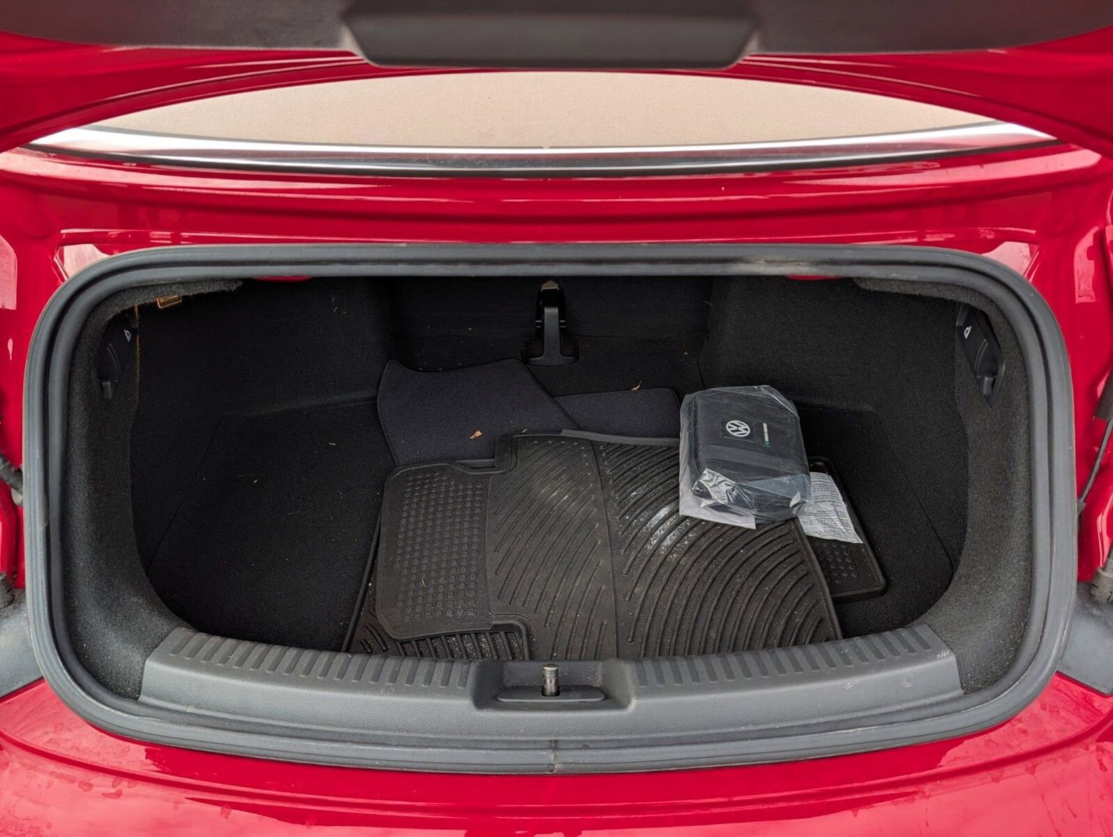 Used 2019 Volkswagen Beetle 2.0T image 19