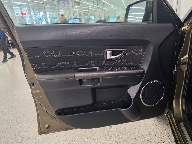 Used 2012 Kia Soul + w/ Audio Pkg FWD image 32
