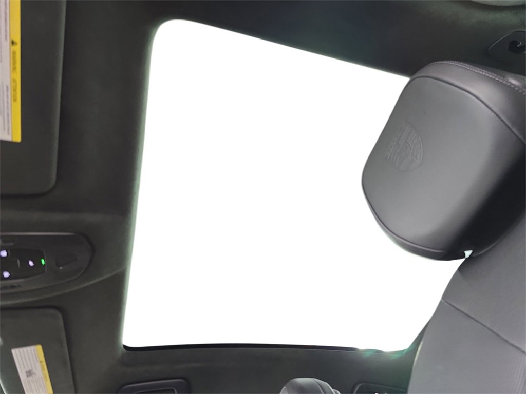 Used 2025 Porsche Cayenne GTS image 28