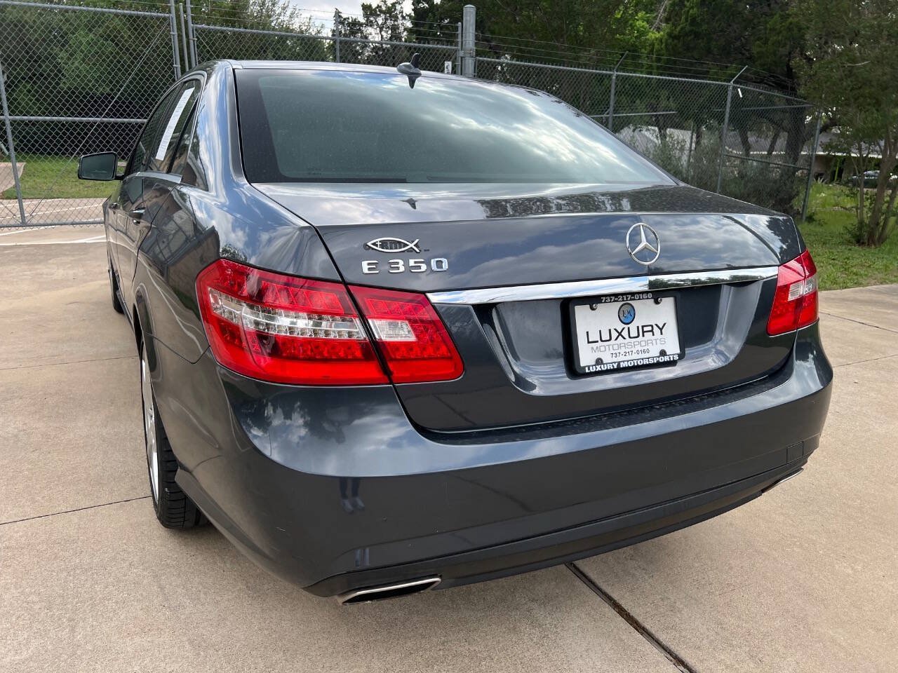 Used 2010 Mercedes-Benz E 350 Sedan image 10