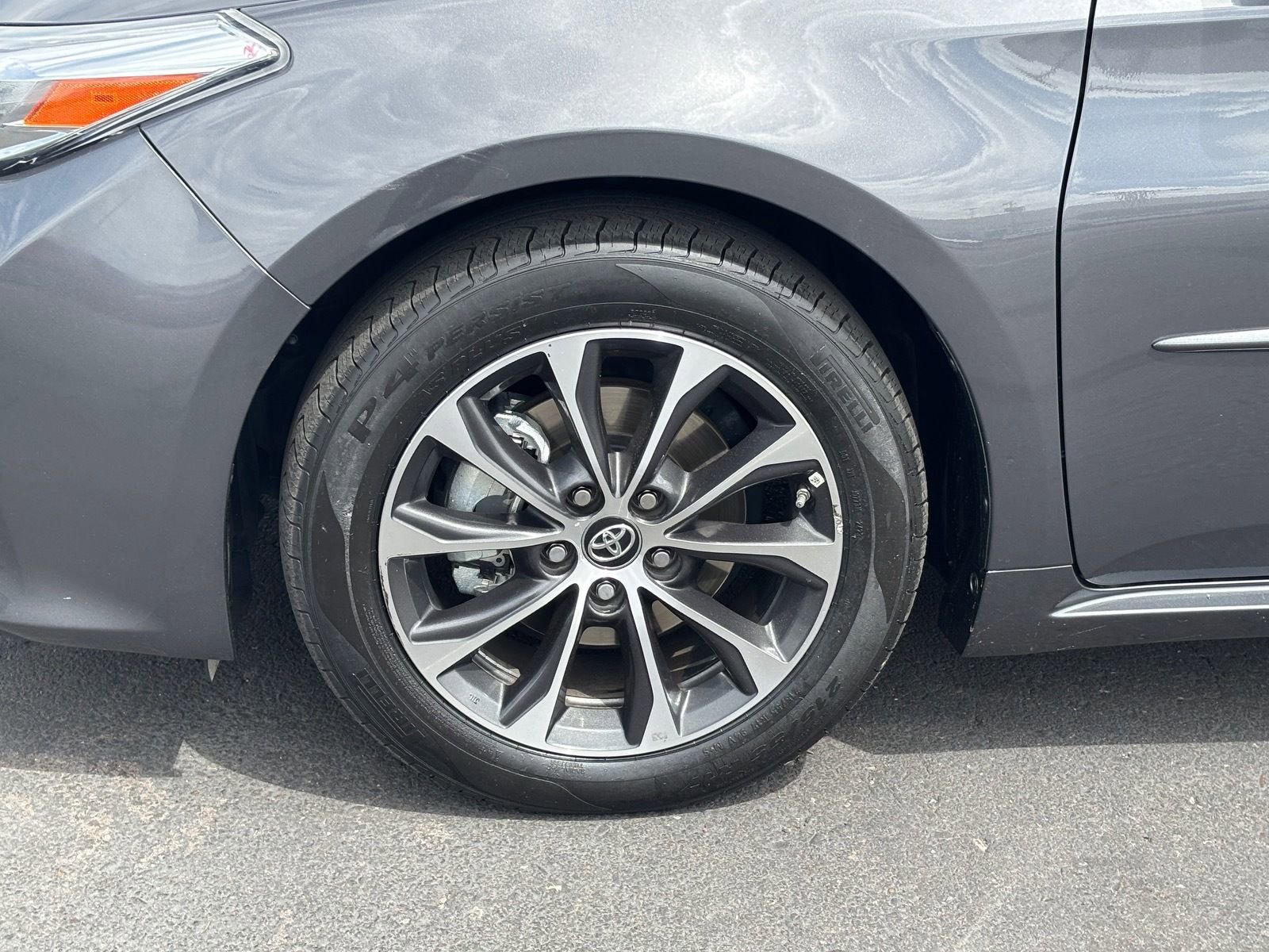 Used 2018 Toyota Avalon XLE Premium w/ Carpet Mat Package image 11