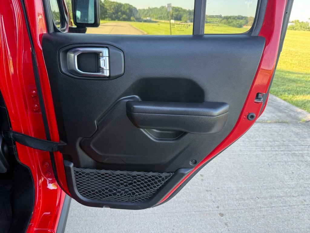 Used 2021 Jeep Wrangler Unlimited Sport AWD/4WD image 17