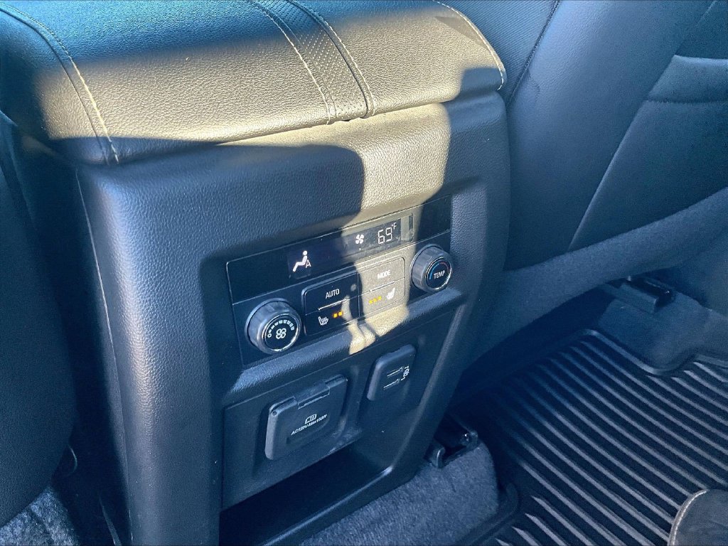 Used 2022 Chevrolet Traverse Premier AWD/4WD image 12