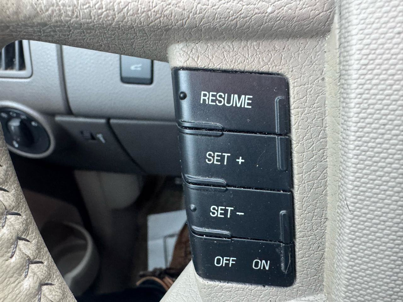 Used 2010 Ford Edge Limited FWD image 18
